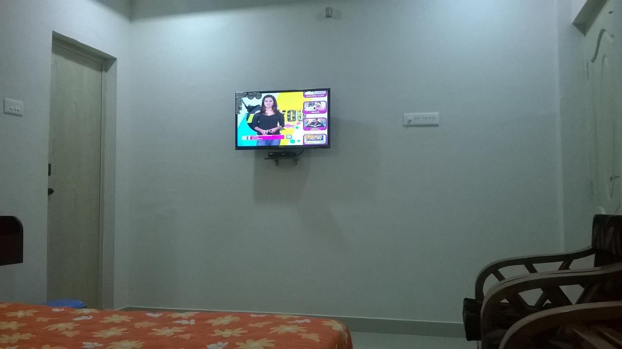 Chakraa Residency Otel Ramanathapuram Oda fotoğraf